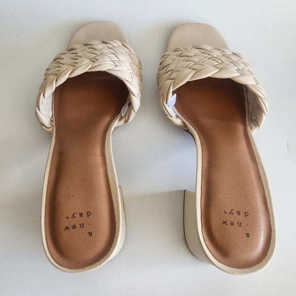 A New Day Woven Mule Slide Heel Sandals Size 9W New - Picture 8 of 13